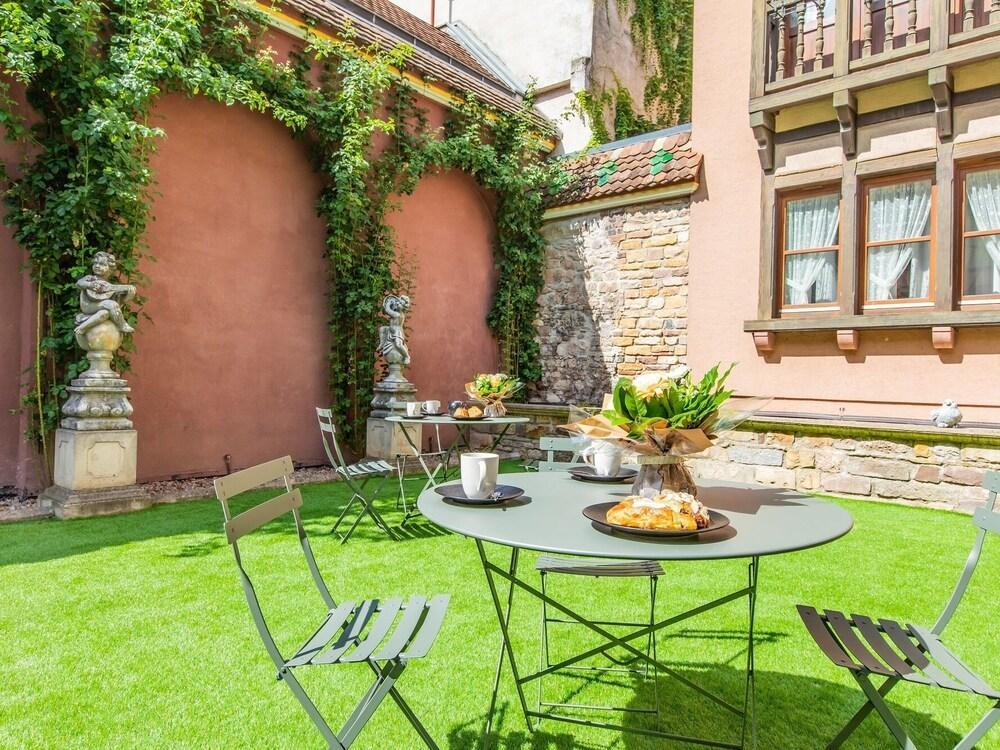 Le 1615 - Luxe Et Spa Colmar Buitenkant foto